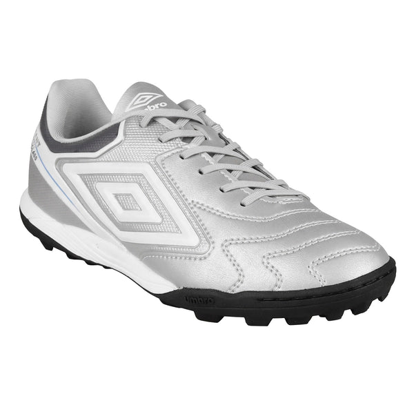Botines De Futbol Umbro Adamant Master Class TF Plateado