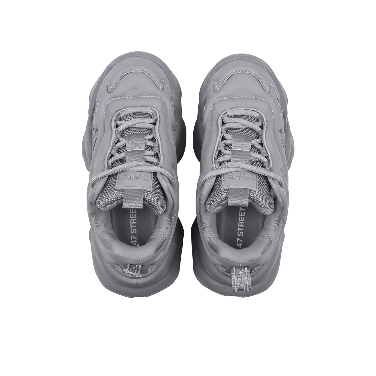 Zapatillas 47 Street Stride Mujer Gris