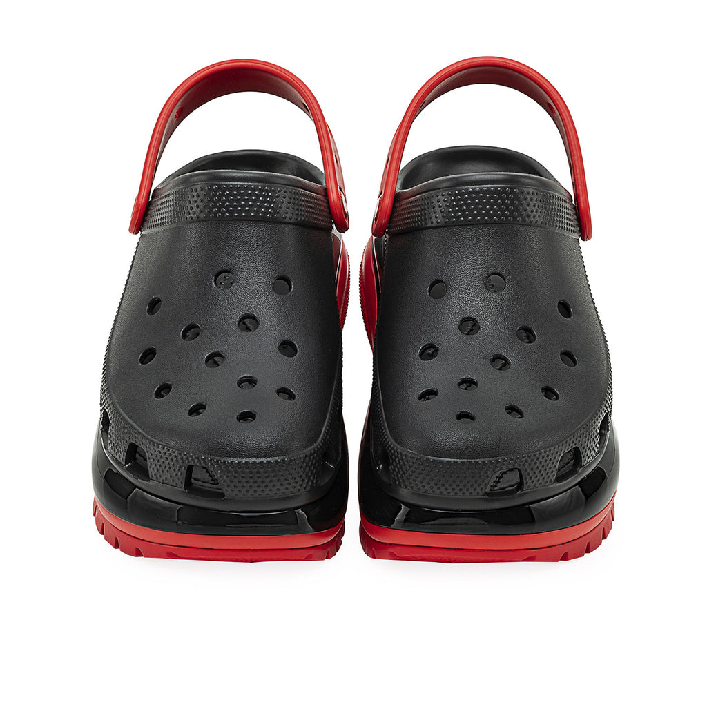 Zuecos Crocs Classic Mega Crush Clog Mujer Negra